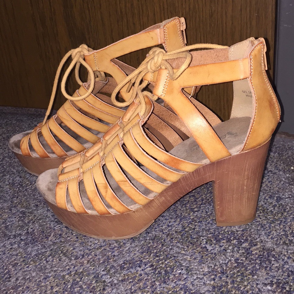 Heels - Sandals